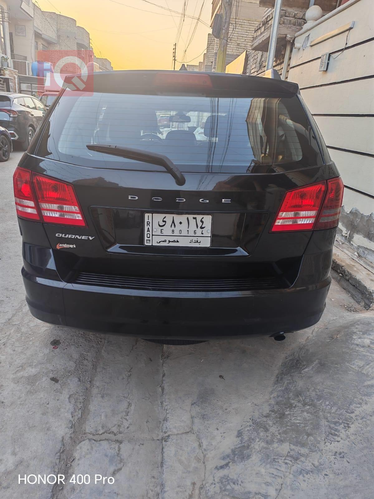 دودج جورني